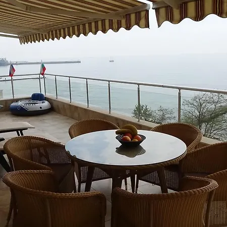 In Princess شقة *